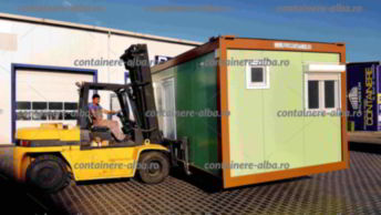 cat costa un container de locuit